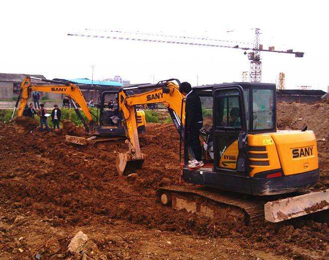龙安区挖掘机培训学校